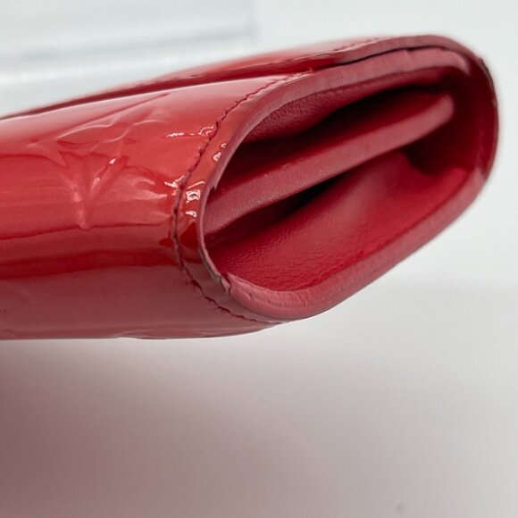 Louis Vuitton Womens Red Vernis Sarah Continental Wallet - Picture 3 of 11